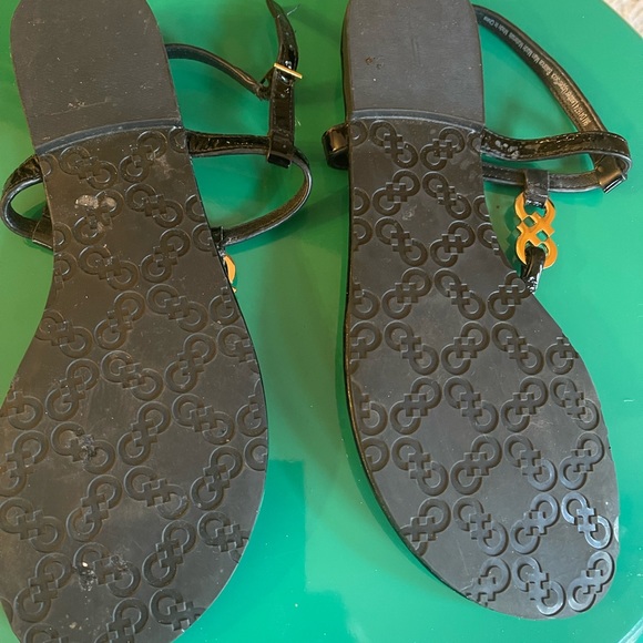 Cole Haan Sandals Black Patent with Gold details - Picture 3 of 3